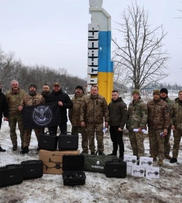 Мер Луцька із депутатами відвезли на схід військовим допомоги на 30 мільйонів