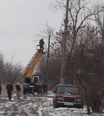 На Харківщині енергетики заживили понад 1,6 тисячі споживачів