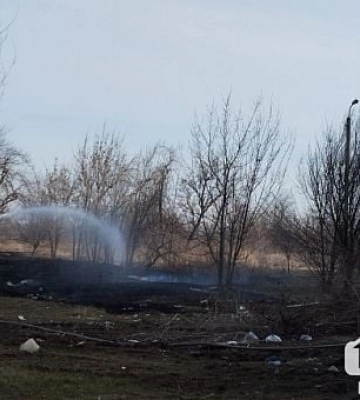 У спальному районі Кривого Рогу горить пустир