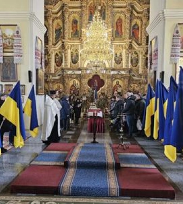 Полтавська громада провела в останню дорогу загиблого Героя Сергія Кібальника