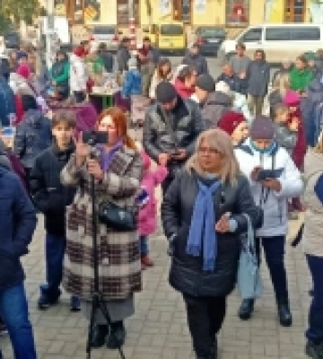 На благодійному ярмарку у Білгороді-Дністровському зібрали 30 тисяч гривень для ЗСУ