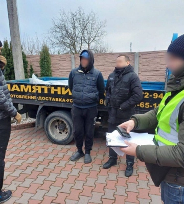 $3 тис. за місце для поховання вимагав доглядач столичного Жулянського кладовища