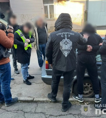 На Буковині затримали чергову групу осіб, які незаконно переправляли чоловіків за кордон