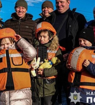 З Мар’їнської та Очеретинської громад Донеччини евакуювали всіх дітей. ФОТОрепортаж