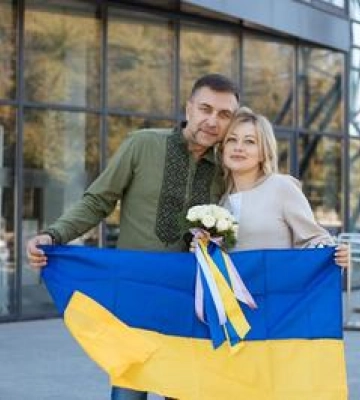 Кохання на війні та вагітність під бронежилетом: історія полтавської редакторки, яка знайшла свою долю в зоні бойових дій