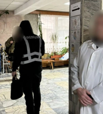 За $5000 обіцяв «потрібне» рішення ВЛК для ухилянта: на Львівщині викрили лікаря-хірурга
