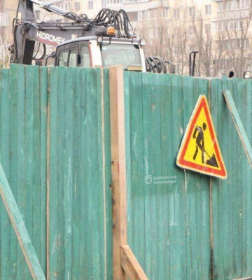 Як у Дніпрі просувається ремонт аварійного колектора біля бульвару Слави