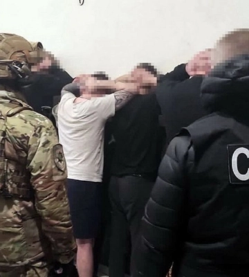 В Житомире заключенный выманивал деньги у родственников военных