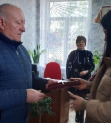 Рідним загиблого воїна з Миколаївщини вручили його нагороду