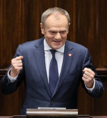 Сварка Києва та Варшави зараз була б &quot;найбільшим ідіотизмом в історії&quot; – Туск
