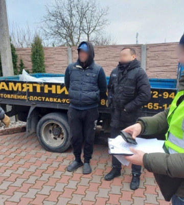 В Киеве смотрителя кладбища поймали на продаже мест на кладбище