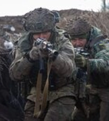ВСУ: РФ наступает на семи направлениях, прорывается у Авдеевки, Марьинки, Купянска — карта