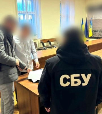 Вымогательство у предпринимателя $30 000 за беспрепятственное предоставление земли в аренду: на Львовщине подозревают двух&amp;hellip;