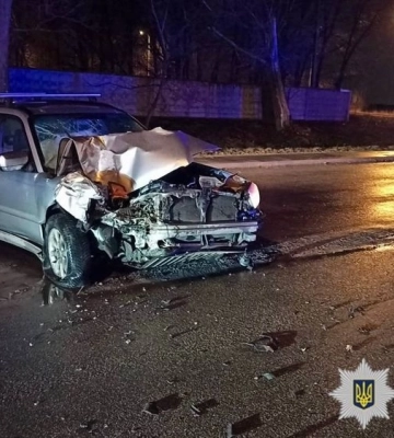 На Киевщине нетрезвый водитель легковушки врезался в автобус: среди пострадавших есть дети
