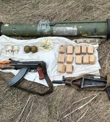 У вже судимого жителя Кропивницького району знайшли арсенал зброї