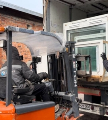 Волинь відправила у Харківську область вікна та двері 