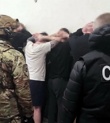 СБУ викрила в’язня Житомирської виправної установи, який видурював гроші у родичів українських військових