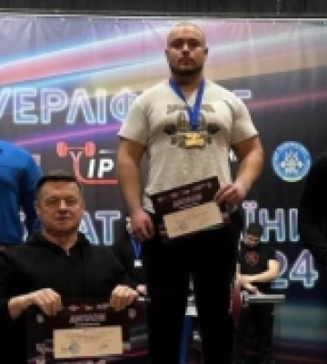 Спортсмен з Мукачева виборов «золото» на чемпіонаті України з пауерліфтингу