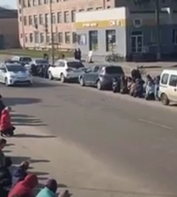 Загинув від ворожої гранати: на Волинь «на щиті» привезли тіло Героя Олександра Ханова. Відео