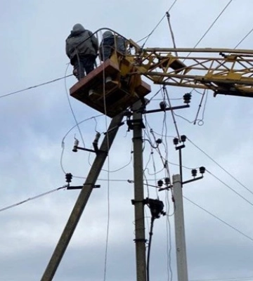 В двох областях за тиждень повернули світло 38,5 тис. споживачів