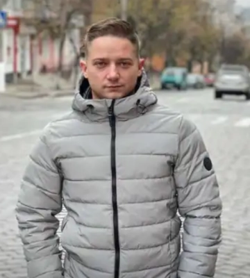 Відомий блогер-мільйонник Ворожко втопився в басейні. Його родина піде до суду