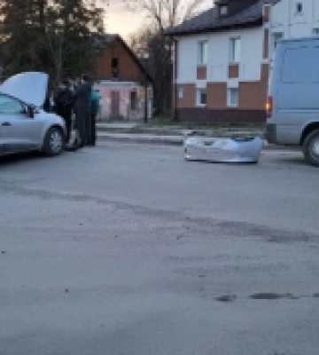 Аварія в Острозі: зіткнулись бус та легковик