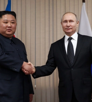В Южной Корее заявили, что КНДР передала россии несколько тысяч контейнеров с боеприпасами