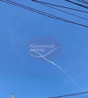 У кількох районах Криму пролунали потужні вибухи