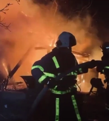В Уманському районі ліквідували пожежу прибудови (ВІДЕО)