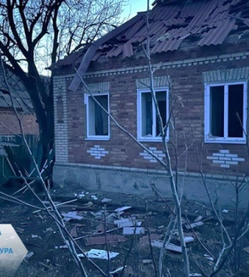 Три людини зазнали поранень унаслідок авіаудару РФ по Щербинівці на Донеччині. ФОТОрепортаж