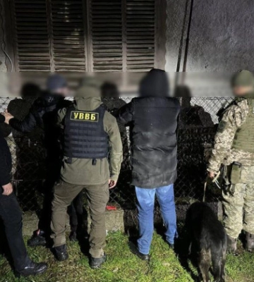 На Закарпатті затримали неповнолітнього «бізнесмена», який планував переправити киянина через Тису