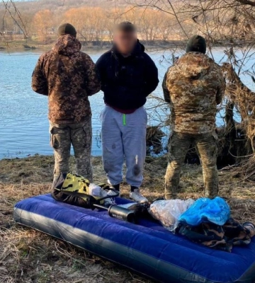 На матраці до Молдови: прикордонники затримали ухилянта