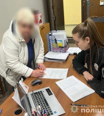 У Дніпрі пенсіонерка вкрали гроші з чужої картки