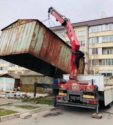 У Рівному назвали перелік незаконних МАФів та гаражів, які планують демонтувати