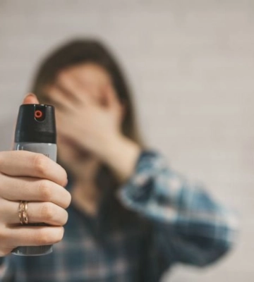 В Одеській області 14-річна дівчина розпилила перцовий балончик у школі: шістьох учнів госпіталізували