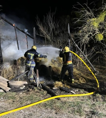 У селі на Дубенщині згорів сіновал