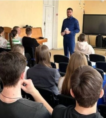 Чему учат в школе? Оккупанты в Мелитополе предупредили детей об уголовной ответственности