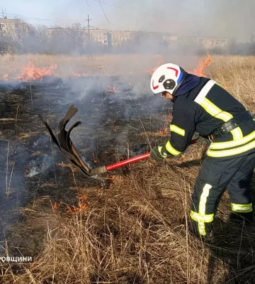 На Дніпропетровщині під час пожежі врятували чоловіка