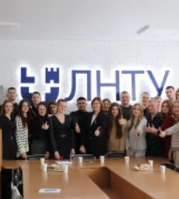 Студенти ЛНТУ за кавою зустрілися із ректоркою Іриною Вахович: про що говорили