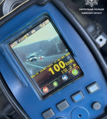 На Львівщині поліція наздогнала п&#039;яного водія за їзду 100 км/год у населеному пункті