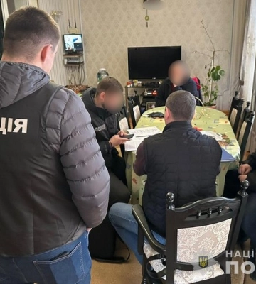 На Одещині посадовці міської ради щомісяця отримували до півмільйона гривень хабарів за розміщення реклами без дозволів