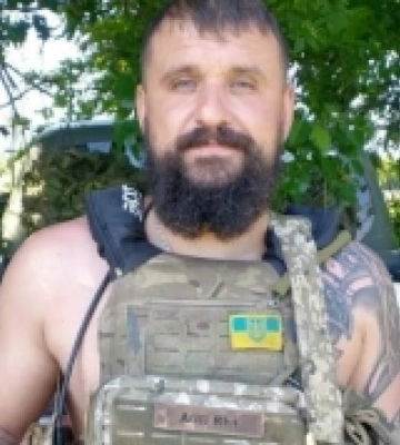 Вважався зниклим безвісти: на фронті загинув воїн з Одещини Василь Унгурян