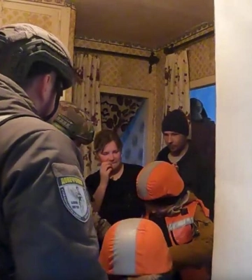 З прифронтового Торецька евакуювали родину з дітьми