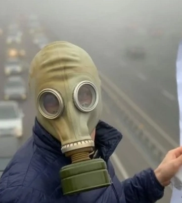 Мешканців Києва закликали закрити вікна та не виходити на вулицю