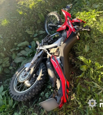 Вилетів на лобове скло: у Чернівцях судитимуть водія, який збив мотоцикліста
