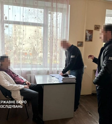 Слідчі ДБР викрили ділків, які поширювали метадон у Харкові та Києві 