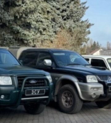 Фермери та меценати з Одещини передали на фронт три автівки