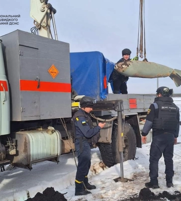 На Сумщині піротехніки знищили авіабомбу