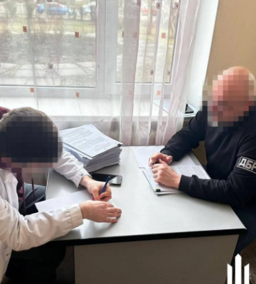 Слідчі ДБР викрили ділків, які поширювали метадон у Харкові та Києві 