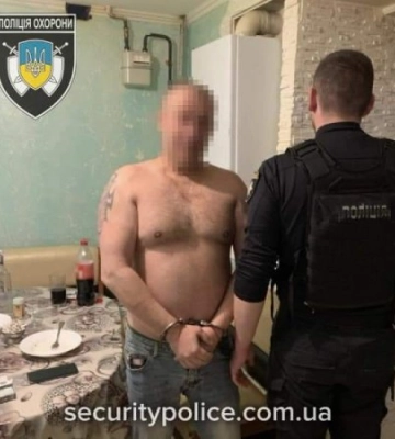 У Виноградові чоловік нагався вбити ножем сусіда